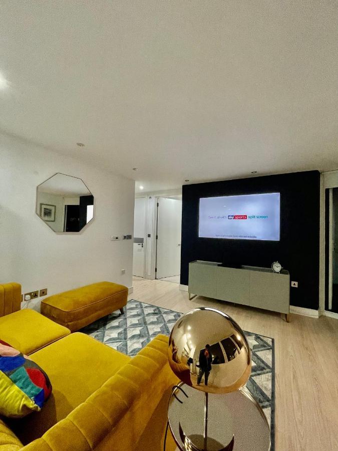 Gunwharf Quays Harbour Apartments بورتسماوث المظهر الخارجي الصورة