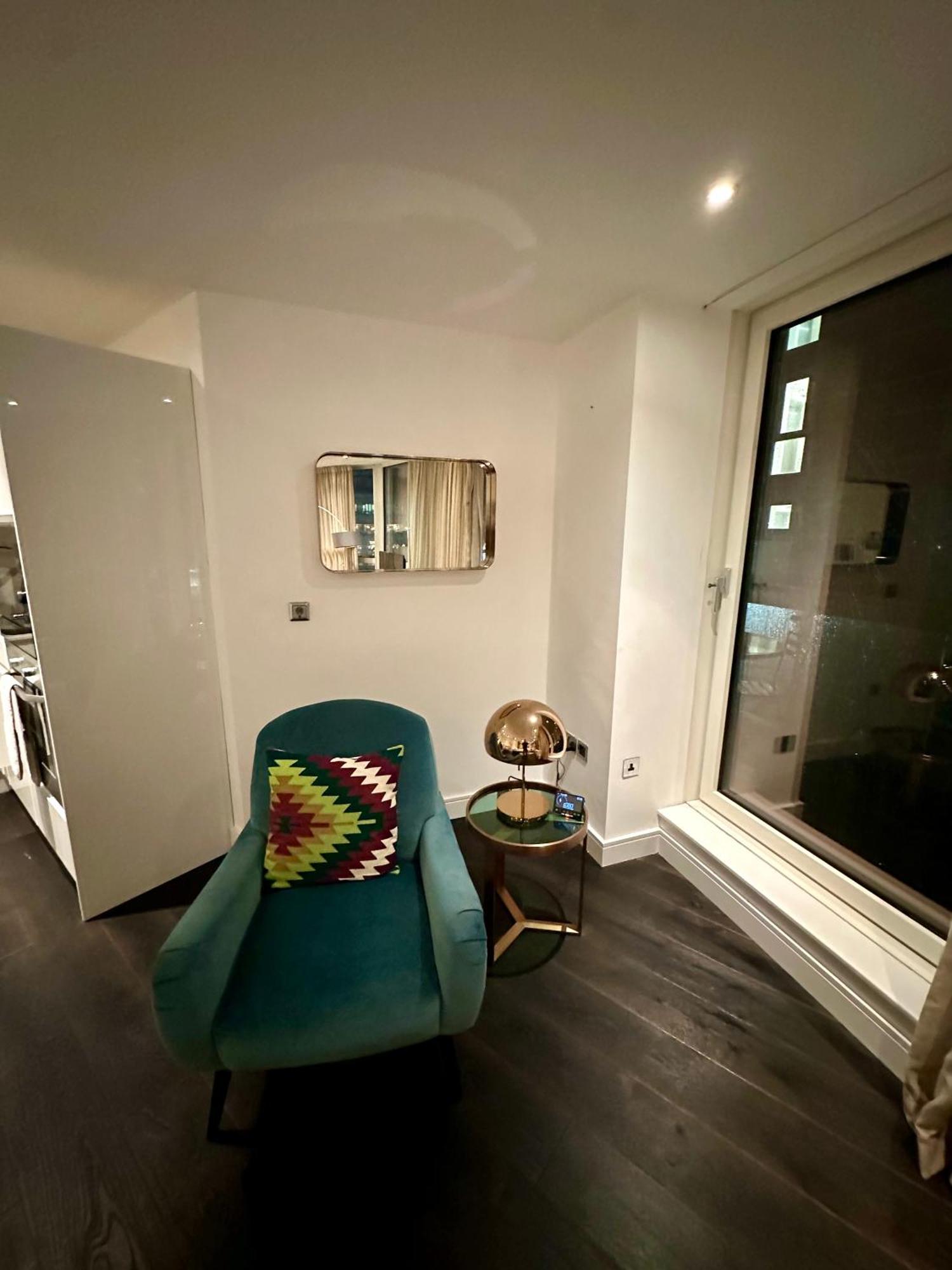 Gunwharf Quays Harbour Apartments بورتسماوث المظهر الخارجي الصورة