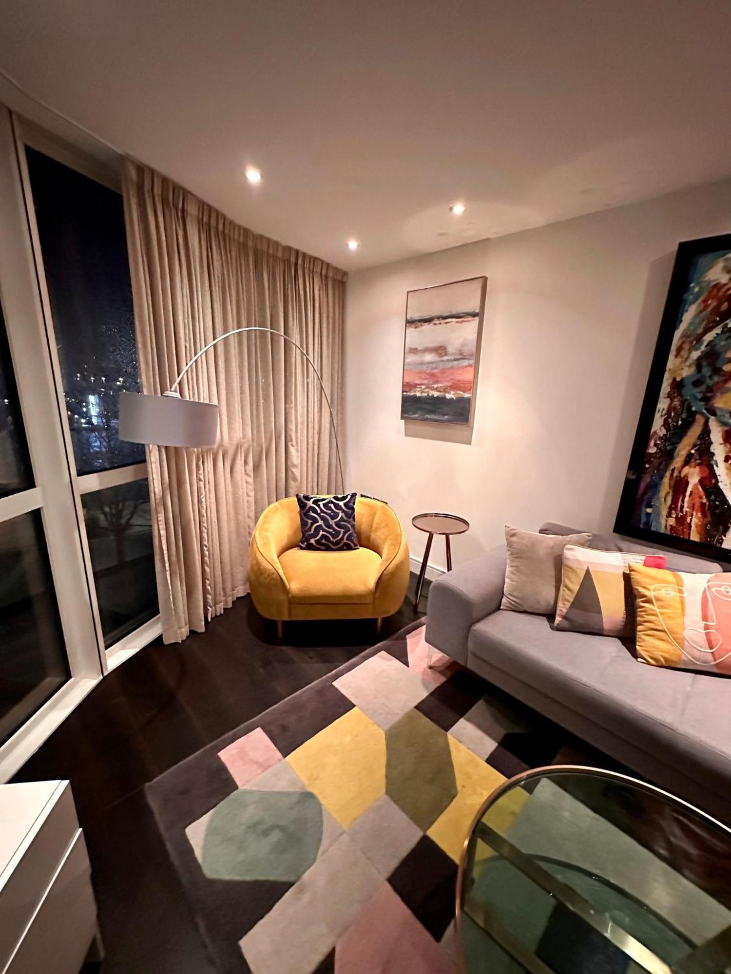 Gunwharf Quays Harbour Apartments بورتسماوث المظهر الخارجي الصورة