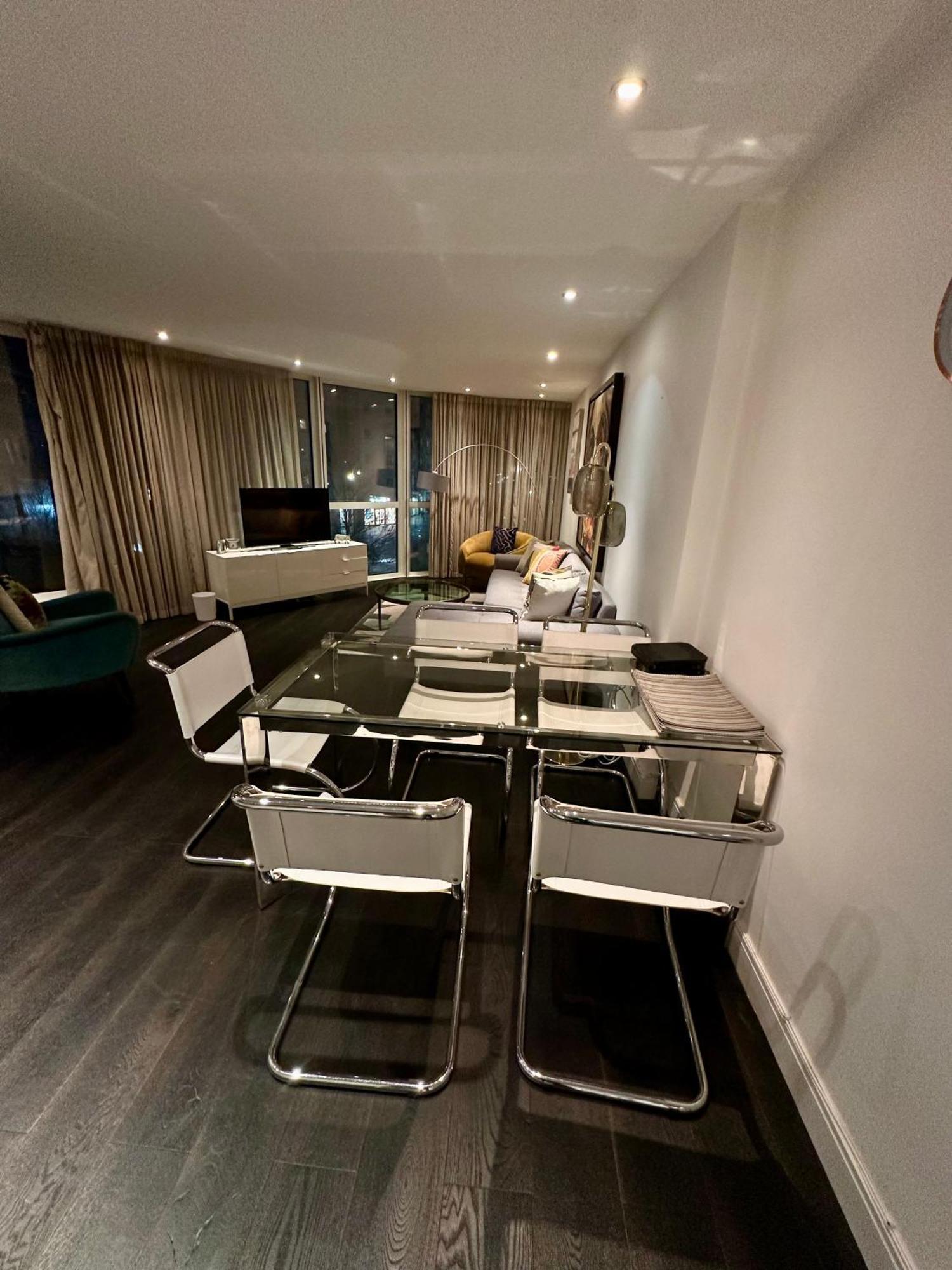 Gunwharf Quays Harbour Apartments بورتسماوث المظهر الخارجي الصورة