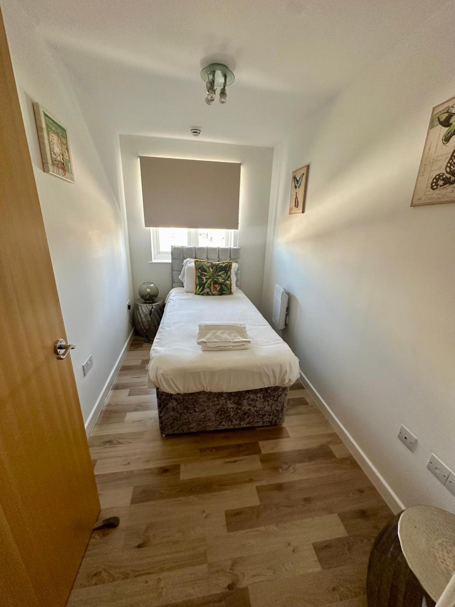 Gunwharf Quays Harbour Apartments بورتسماوث المظهر الخارجي الصورة