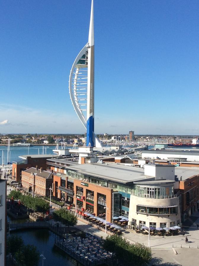 Gunwharf Quays Harbour Apartments بورتسماوث المظهر الخارجي الصورة
